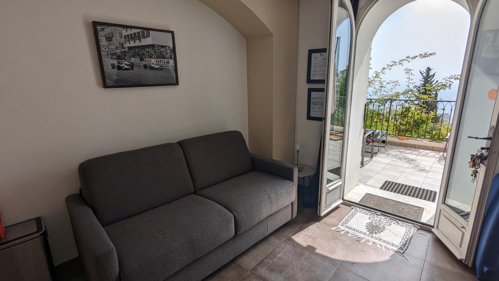 Le Mas D'Angeline, Vue Mer, Jardin Commun, Parking, Voiture Requise, 10 Min En Voiture De Monaco, Route Etroite, Pente Raide, Croisement Limite, Sea View, Shared Garden, Parking, Car Required, 10 Min Drive From Monaco, Narrow Steep Road, Limited Pass Beausoleil Εξωτερικό φωτογραφία