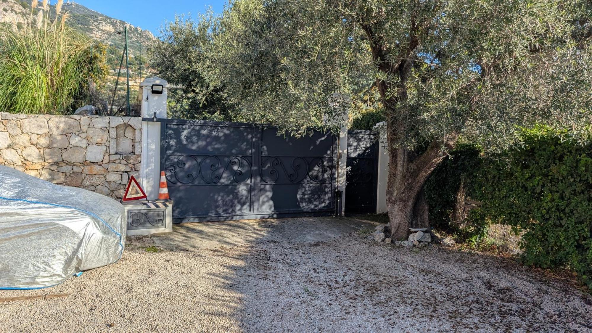 Le Mas D'Angeline, Vue Mer, Jardin Commun, Parking, Voiture Requise, 10 Min En Voiture De Monaco, Route Etroite, Pente Raide, Croisement Limite, Sea View, Shared Garden, Parking, Car Required, 10 Min Drive From Monaco, Narrow Steep Road, Limited Pass Beausoleil Εξωτερικό φωτογραφία